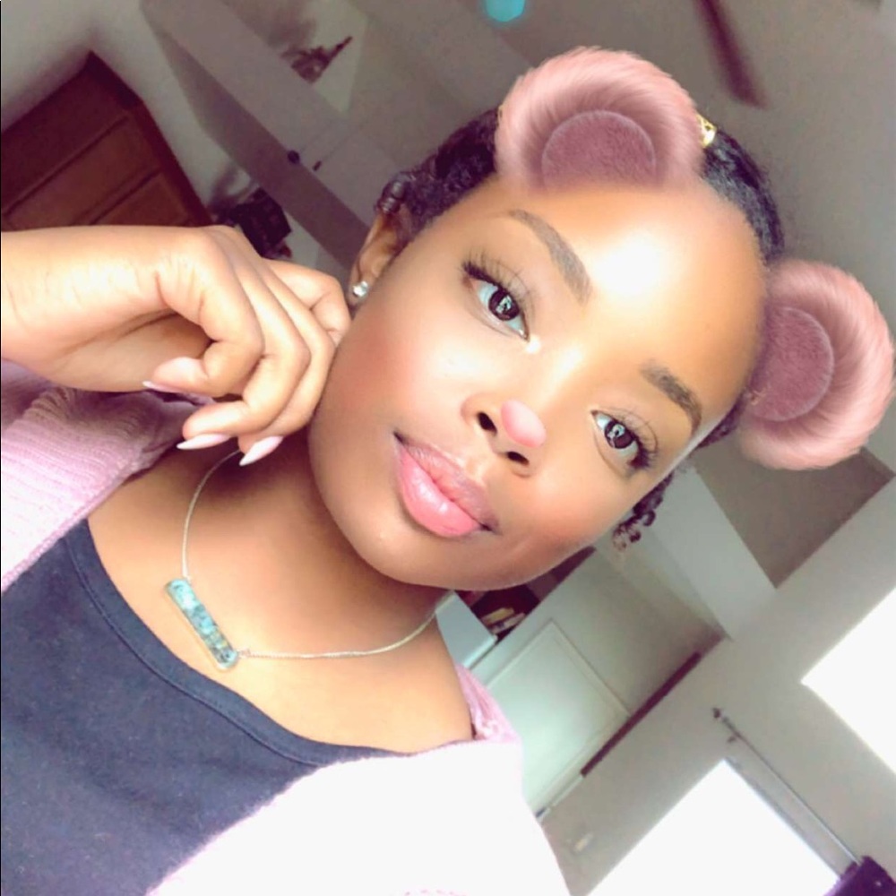 Meet your Posher, Brandolyn